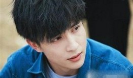 爆料薛之谦现状视频最新,从巅峰跌落，他如今过得如何？