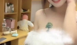 最新爆料女大学生视频播放,揭秘校园生活背后惊人真相