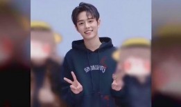 爆料娱乐圈博主露脸图片,真实身份曝光！