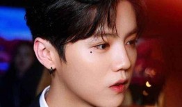 爆料娱乐圈博主露脸图片,真实身份曝光！