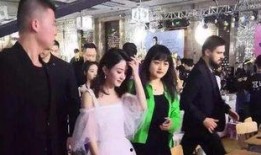 吃娱乐瓜观众,揭秘明星们的甜蜜与苦涩