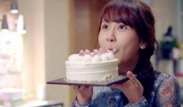 谁爆料杨紫吃蛋糕的视频,蛋糕盛宴背后的温馨瞬间